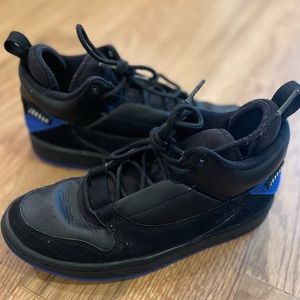 Jordan A01331-041 black/blue